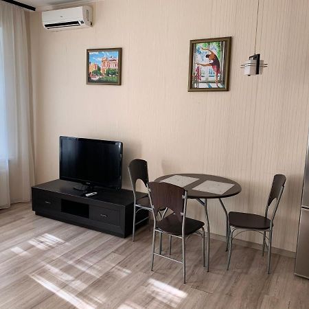 Excellent Apartment In The Center Of Odessa Экстерьер фото